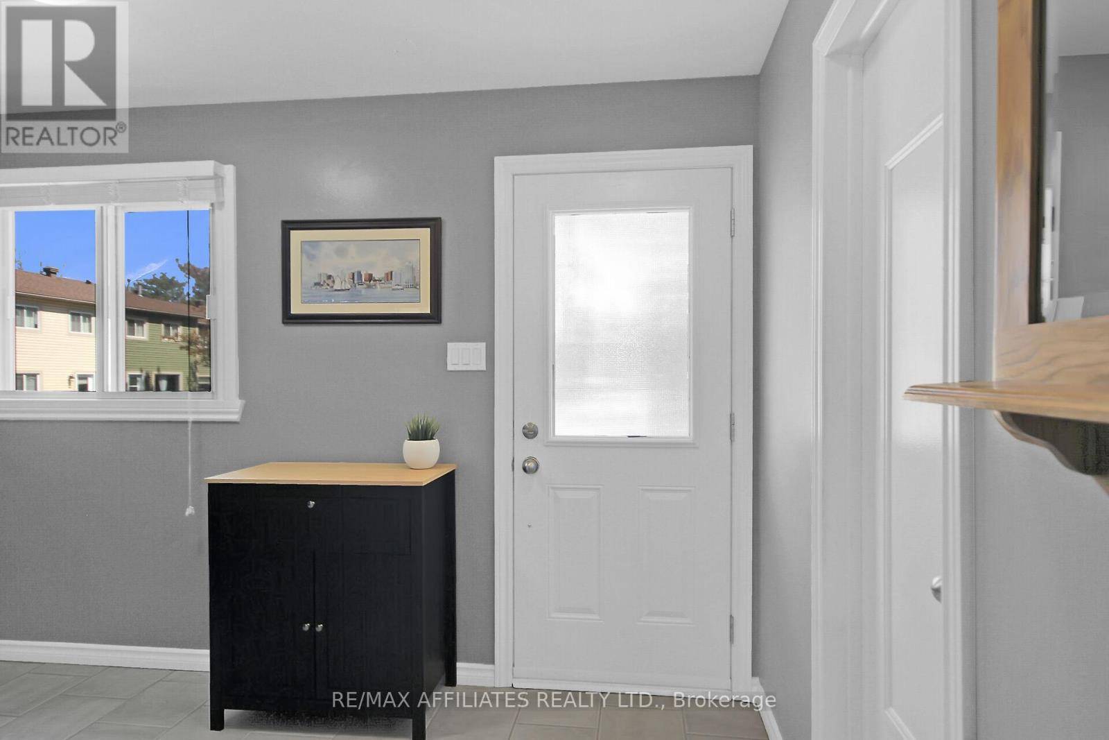Ottawa, ON K1E2C6,204 CATTAIL WAY