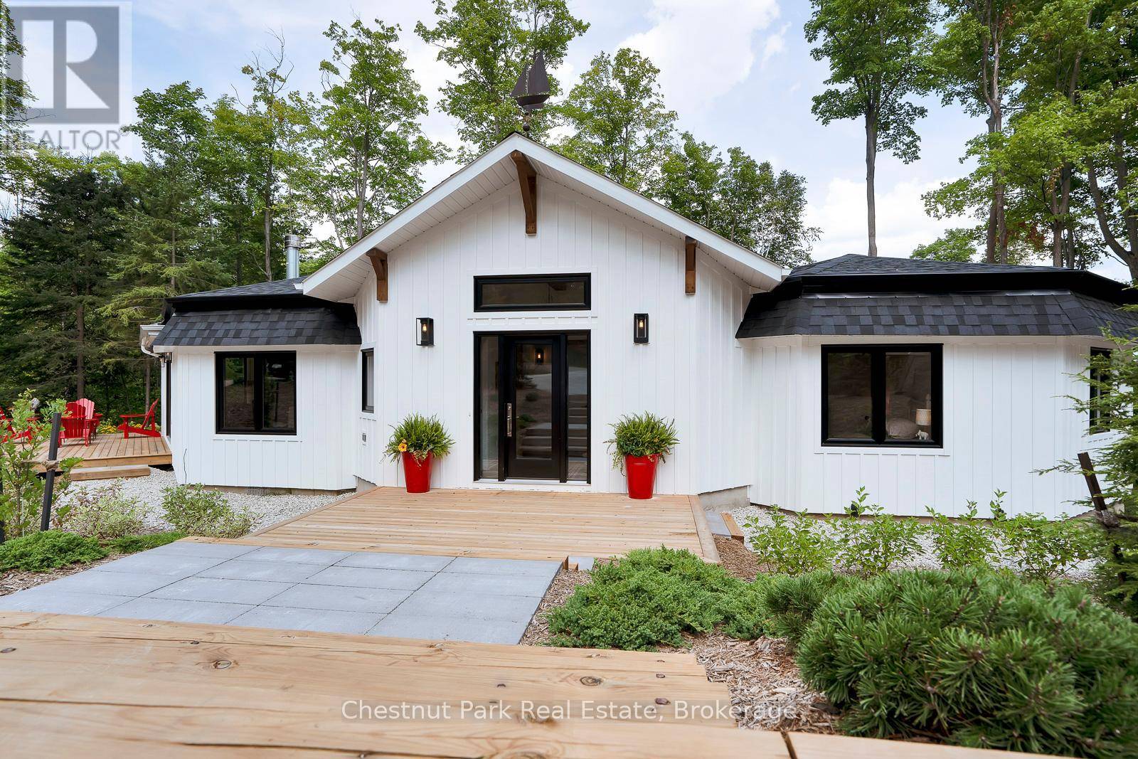 Blue Mountains, ON L9Y0R6,200 NORTHMOUNT CRESCENT