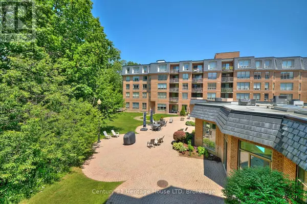 8111 Forest Glen DR #317, Niagara Falls (mt. Carmel), ON L2H2Y7