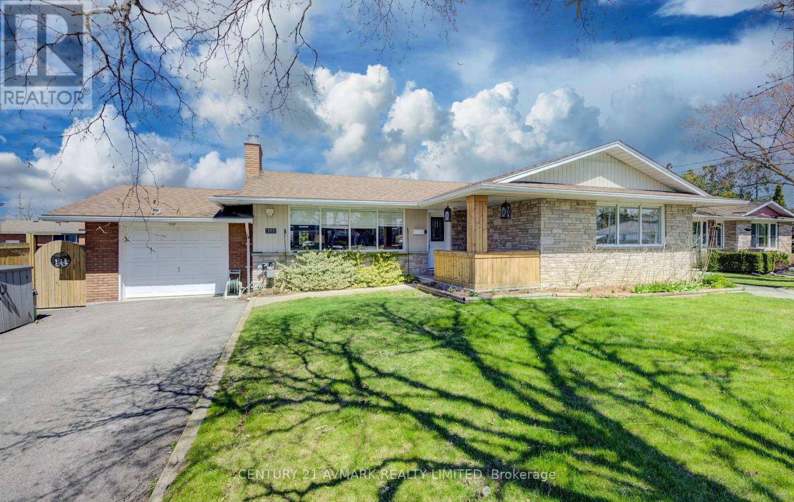 273 LAKESHORE ROAD, St. Catharines (lakeshore), ON L2M1R9