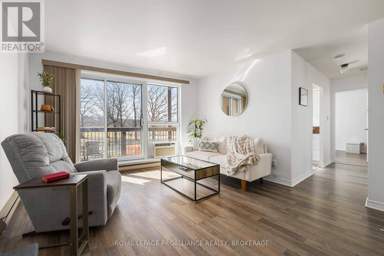 Kingston (central City West), ON K7M7C5,66 Greenview DR #203