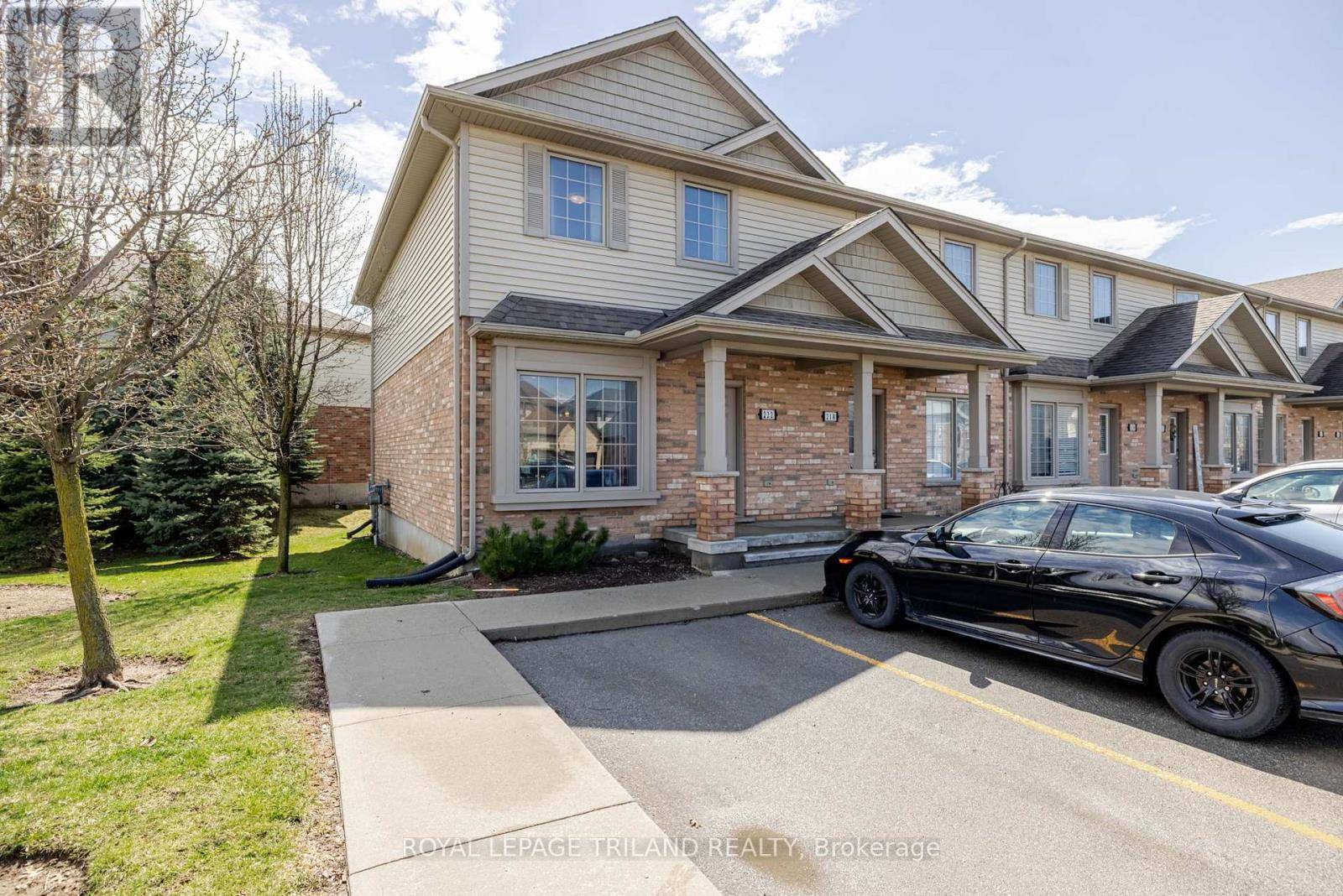 London South (south U), ON N6M0A7,3320 Meadowgate BLVD #222