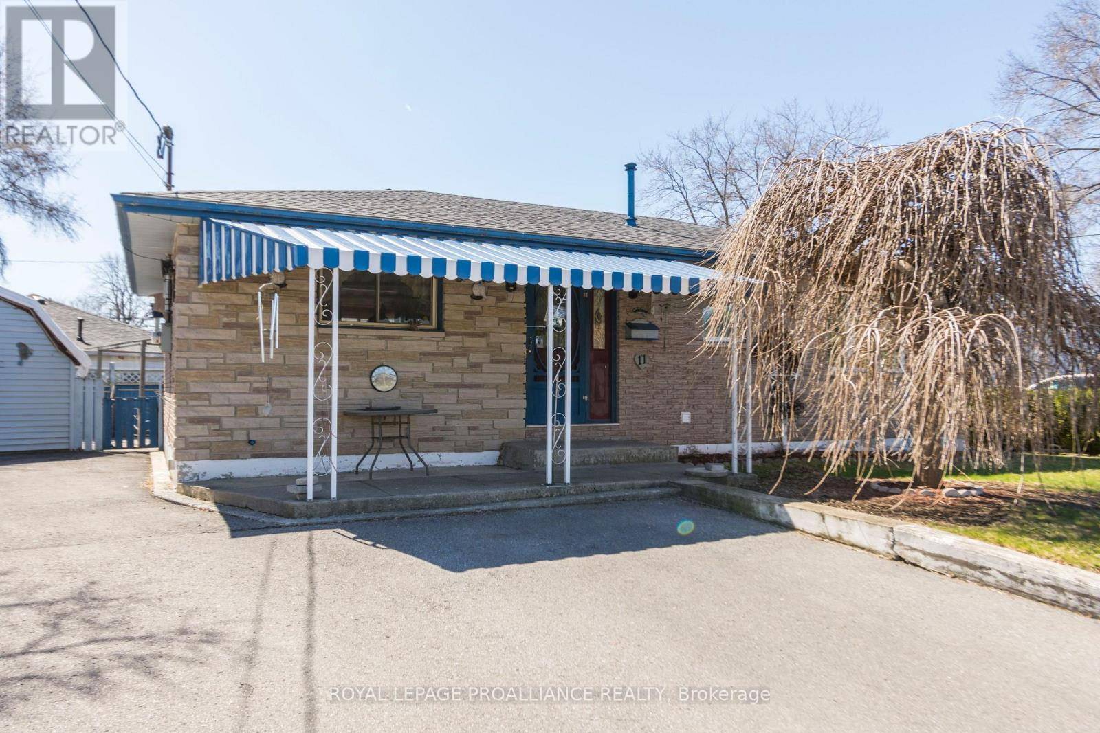 11 MCFARLAND DRIVE, Belleville (belleville Ward), ON K8N2X3