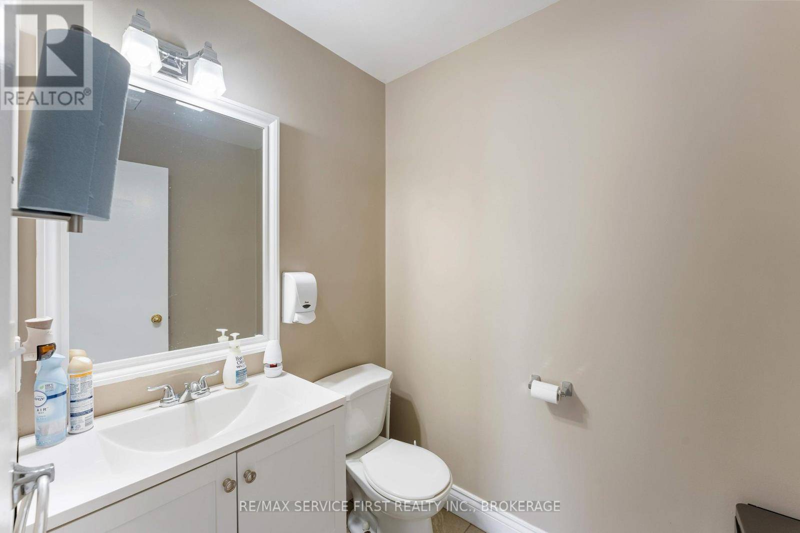 Kingston (city Northwest), ON K7P1R7,1056 Gardiners RD #7