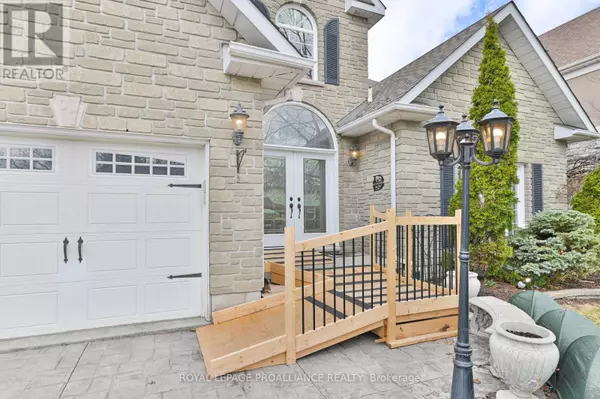 Belleville (belleville Ward), ON K8P5K3,39 GROSVENOR DRIVE