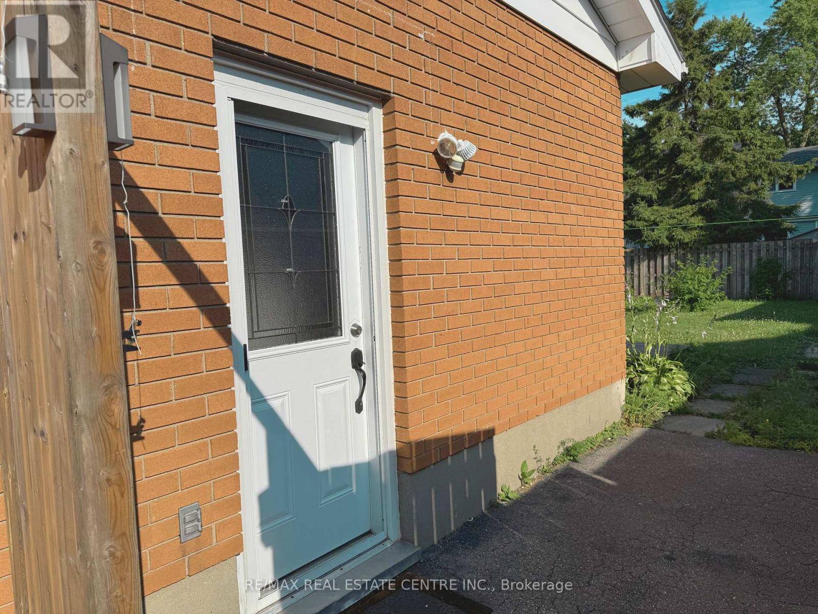 London East (east I), ON N5V1J7,176 Wellesley CRES ##Lower