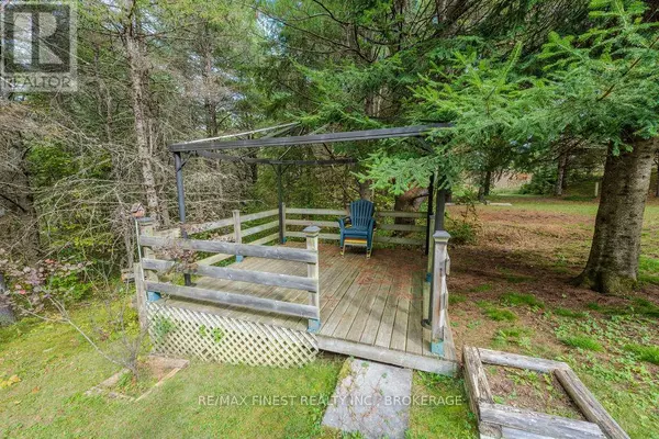 North Frontenac (frontenac North), ON K0H2C0,1203 FARM GATE LANE