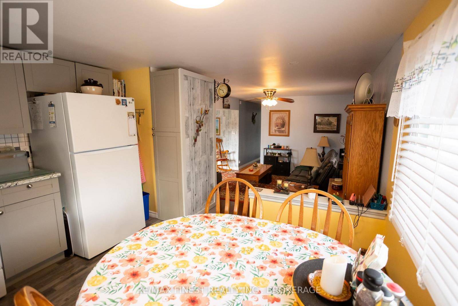 Kingston (rideau), ON K7K5C6,83 WORTHINGTON WAY