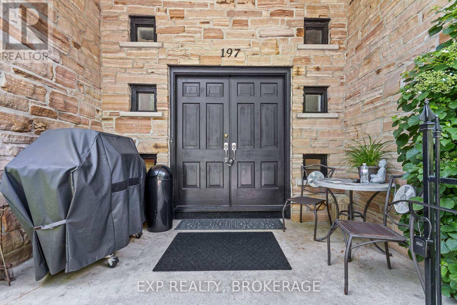 Kingston (central City West), ON K7M2V5,197 FAIRWAY HILL CRESCENT