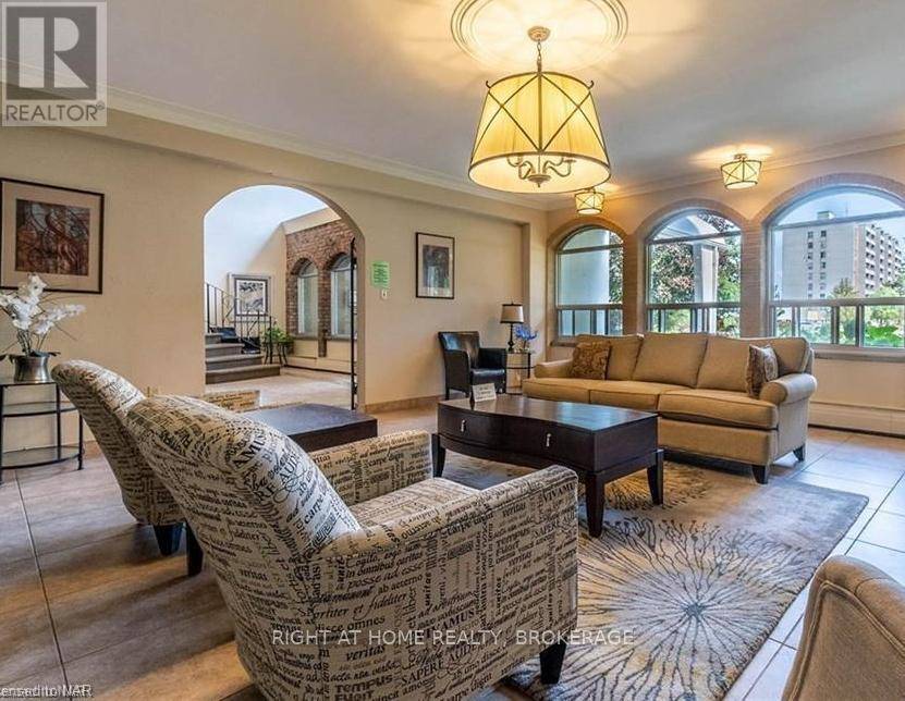St. Catharines (fairview), ON L2N5S7,365 Geneva ST #706