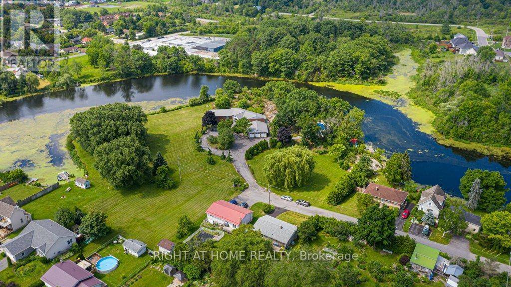 Gananoque, ON K7G2B1,550 QUEEN STREET E