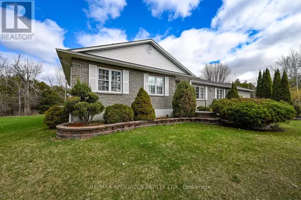 Rideau Lakes, ON K0G1L0,10 TUDOR CIRCLE