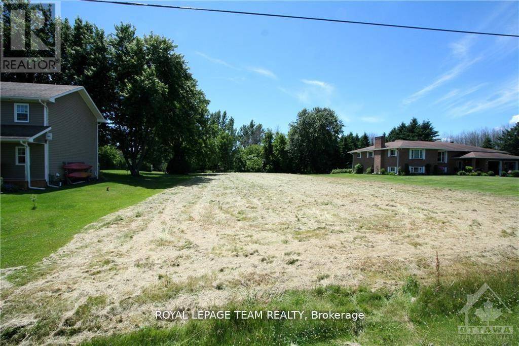 South Dundas, ON K0C1X0,12 COYLE DRIVE