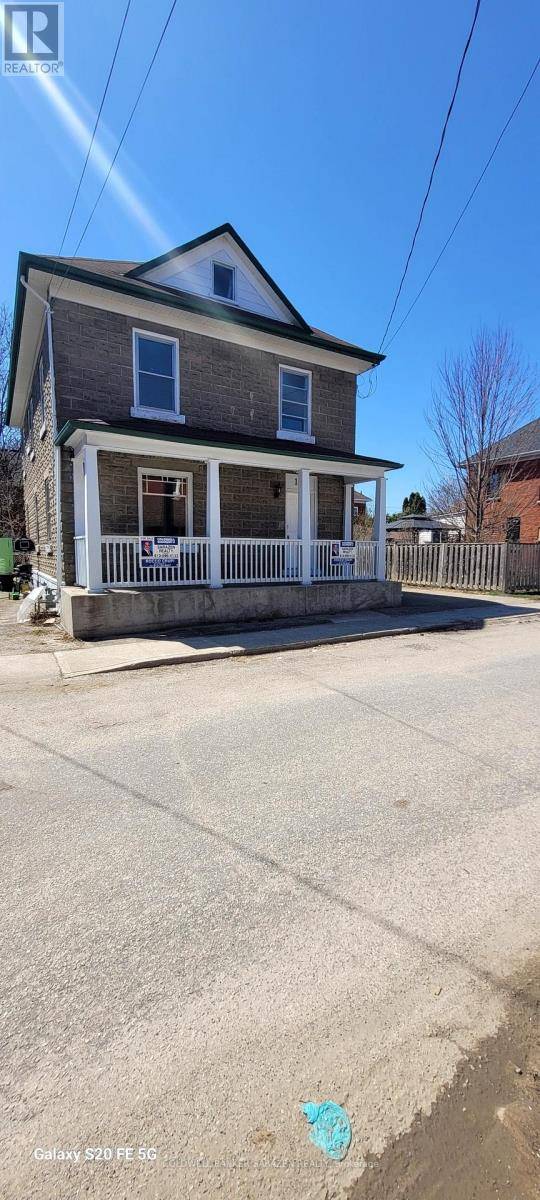 Smiths Falls, ON K7A2L6,10 OGDEN AVENUE