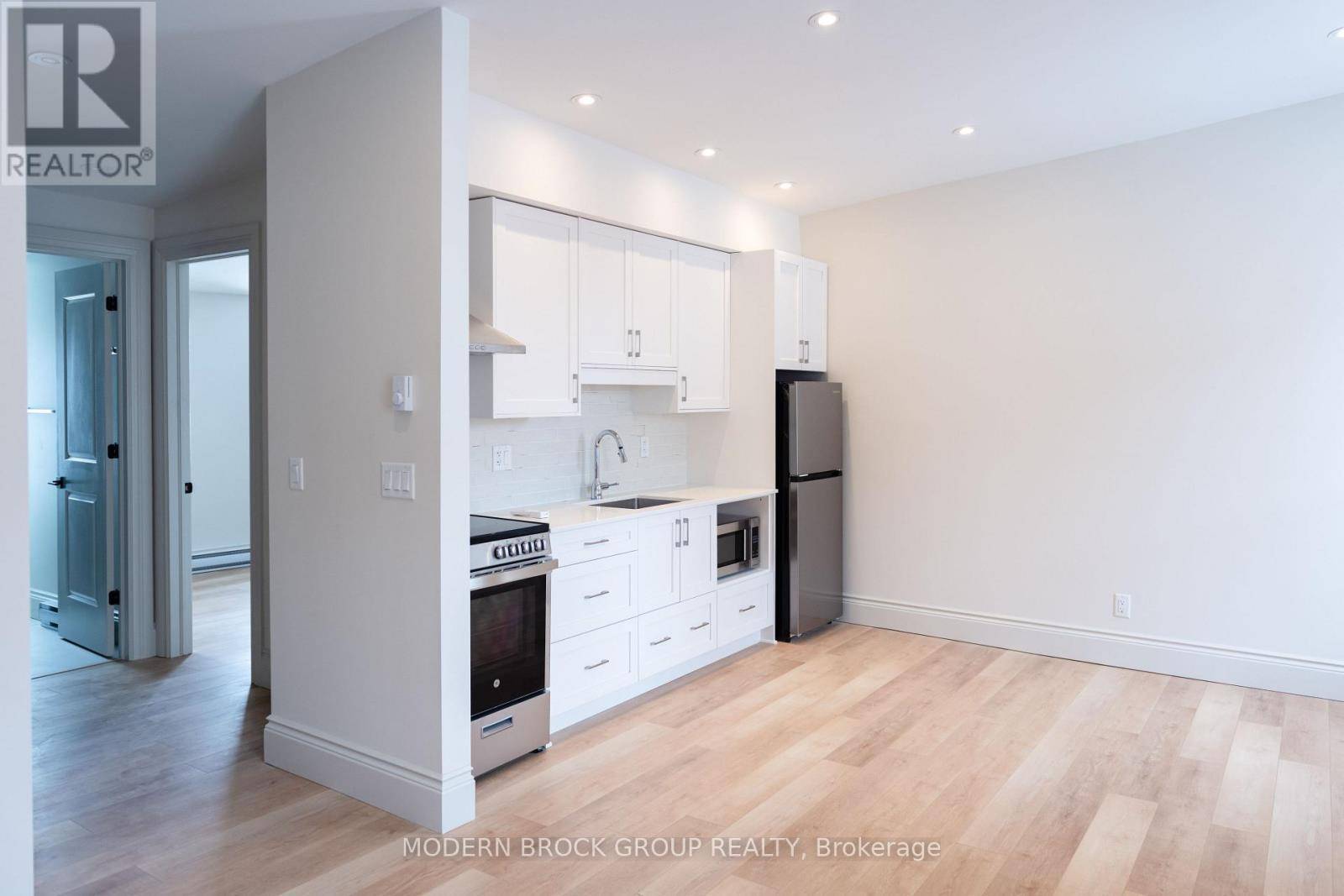 North Grenville, ON K0G1J0,5 Clothier ST West #107