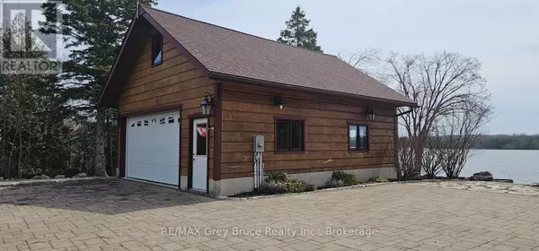 Northern Bruce Peninsula, ON N0H1Z0,76 MILLER LAKE SHORE ROAD