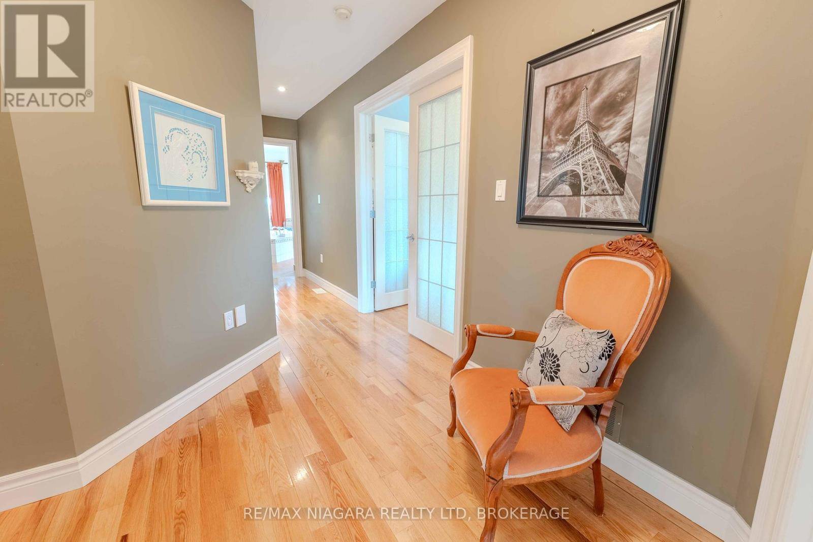 Niagara Falls (stamford), ON L2J4H2,6287 EMMA STREET