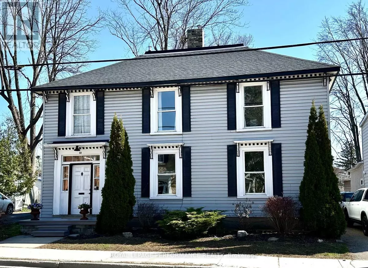 Perth, ON K7H2J3,13 DRUMMOND STREET W