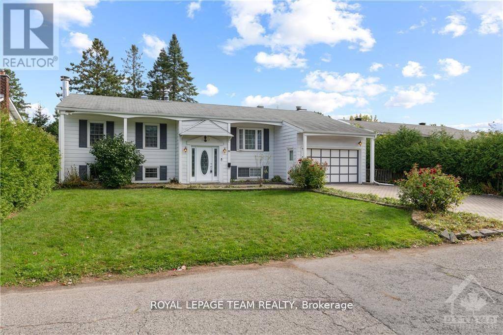 25 SAGINAW CRESCENT, Ottawa, ON K2E6Y8