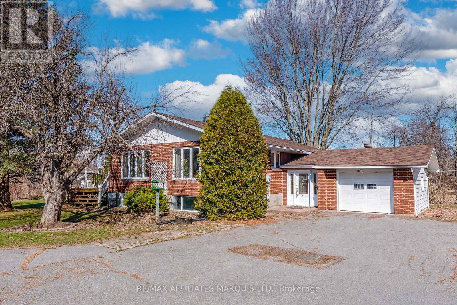 10984 COUNTY RD 2 ROAD, South Dundas, ON K0E1K0