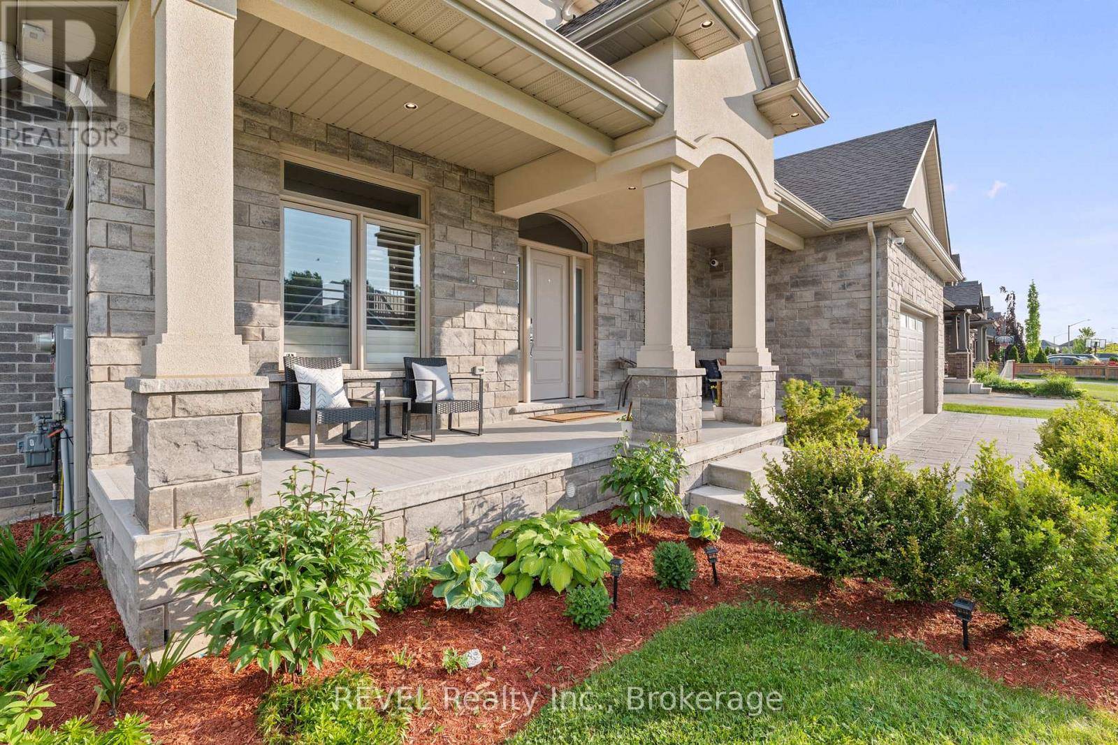 Niagara Falls (forestview), ON L2H0M3,9232 SHOVELLER DRIVE