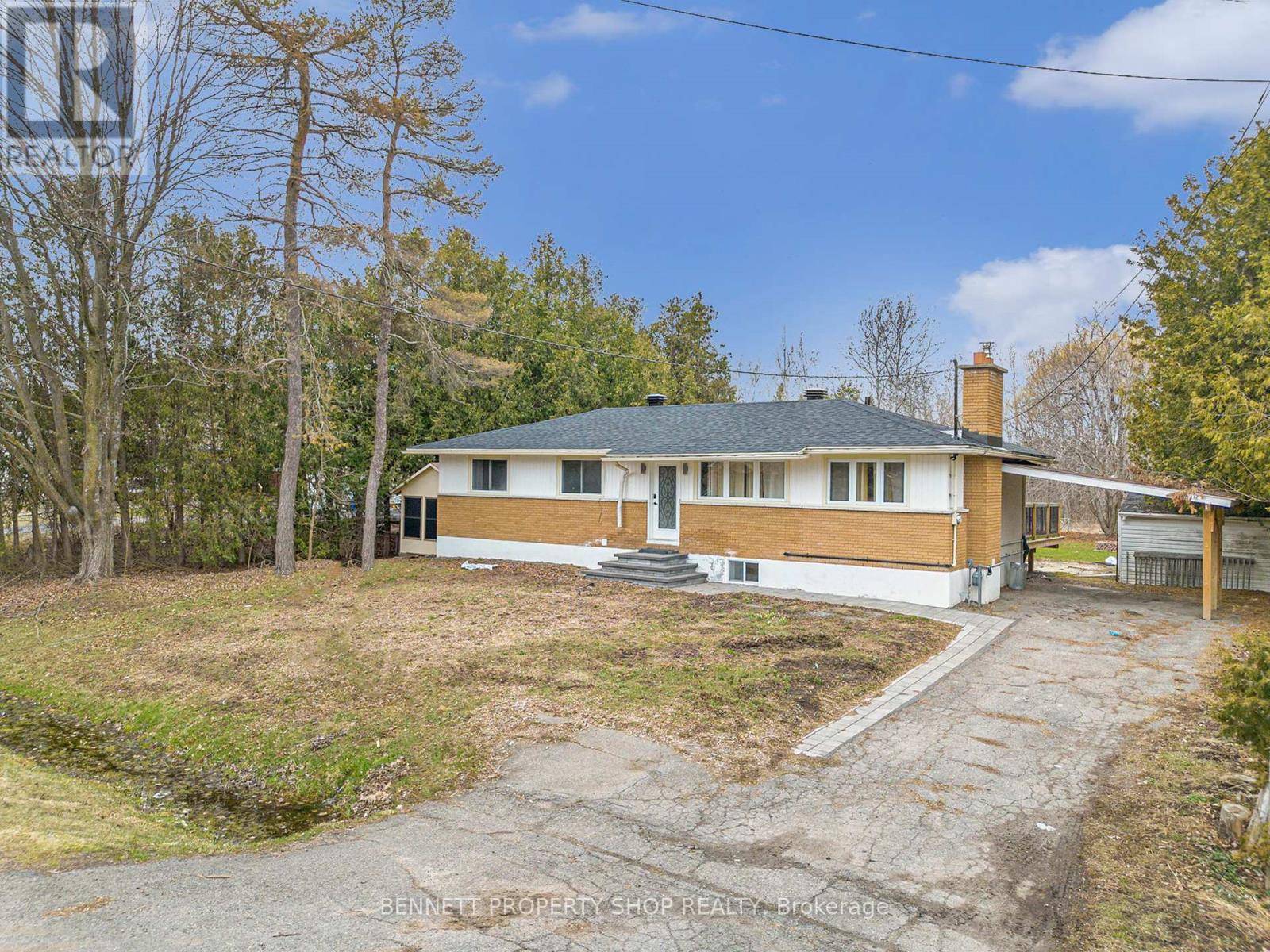 Ottawa, ON K4P1G4,6723 CEDAR ACRES DRIVE