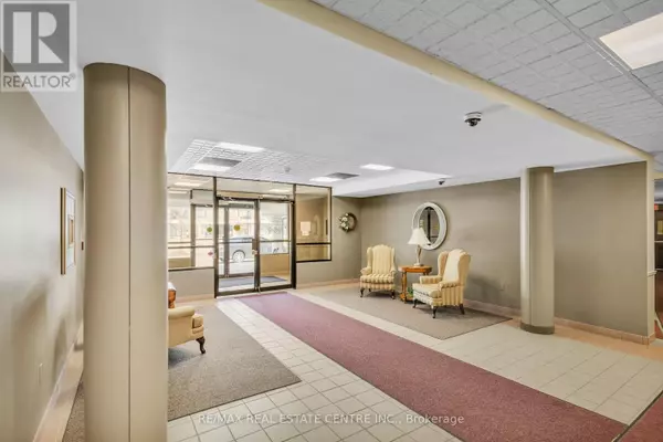 Guelph (junction/onward Willow), ON N1H8H4,105 BAGOT ST #202