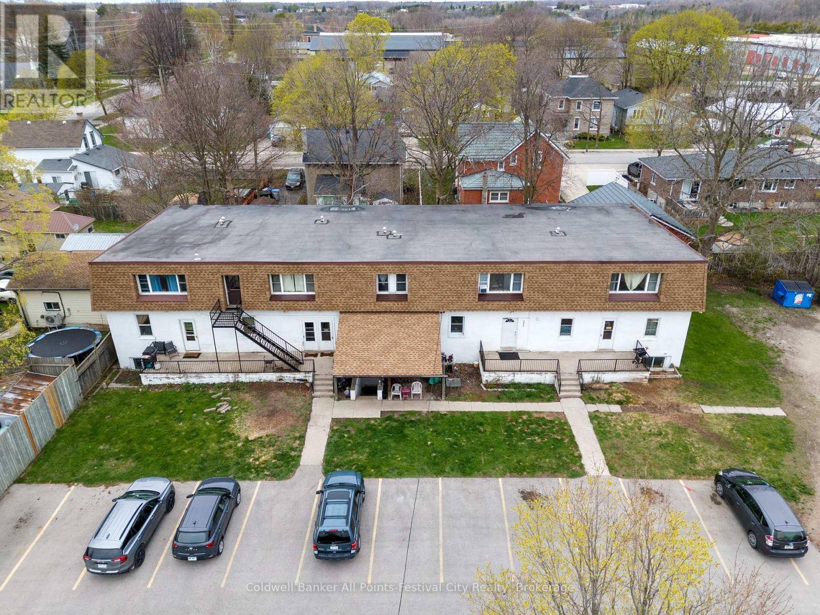 Goderich (goderich (town)), ON N7A1T1,151 BRUCE STREET E