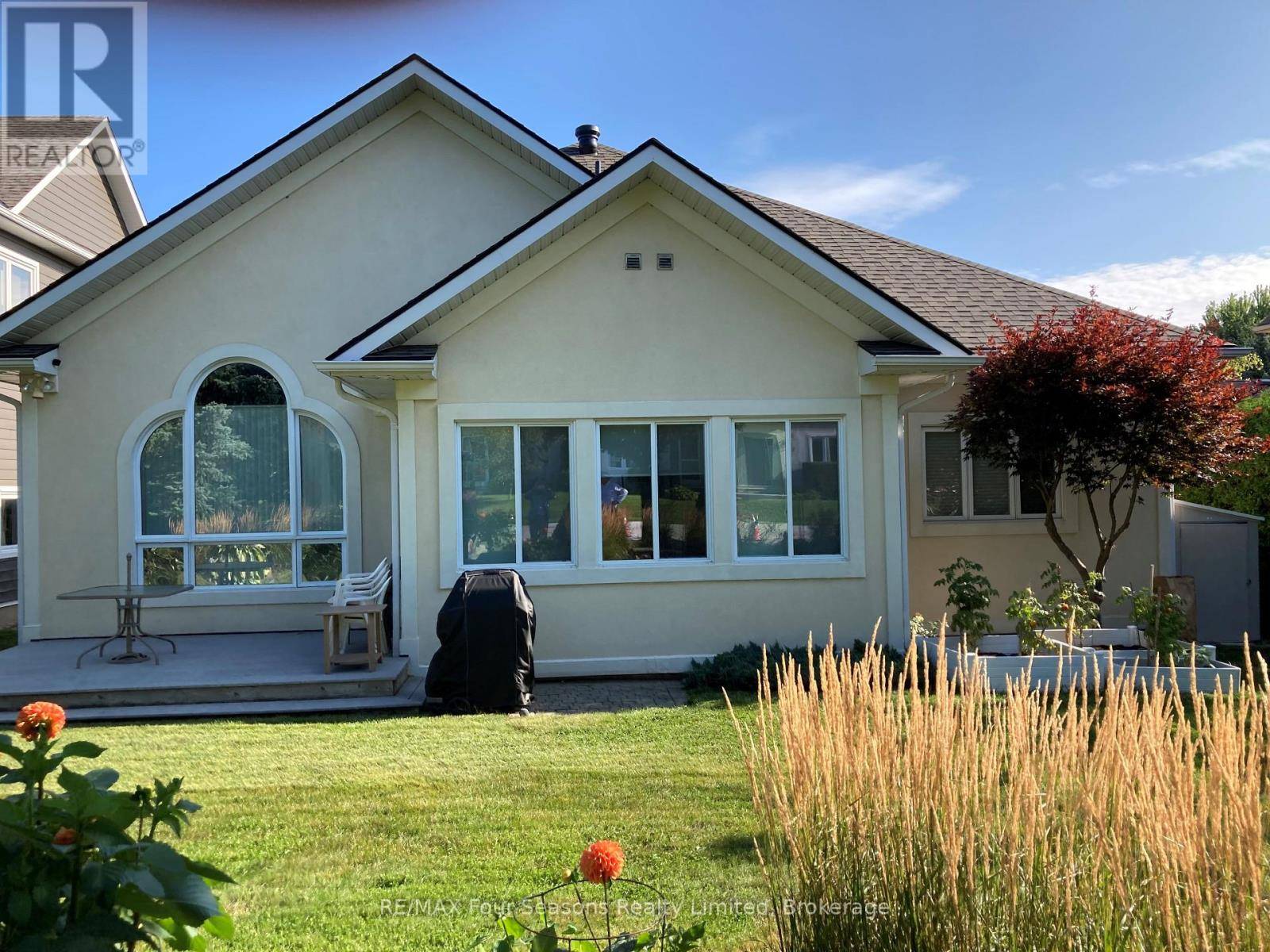 Blue Mountains, ON L9Y0M2,150 BROOKER BOULEVARD