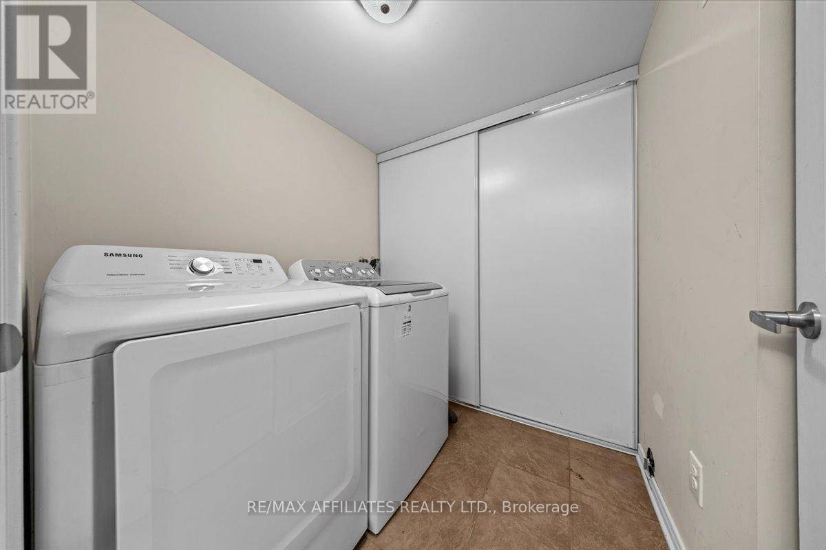 Ottawa, ON K2S0N4,1028 PAMPERO CRESCENT