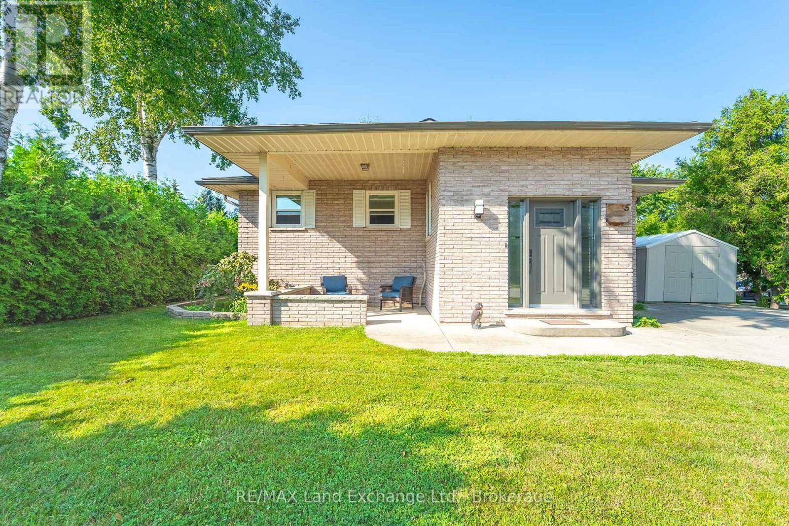 Kincardine, ON N2Z1J6,5 MACGREGOR BEACH ROAD