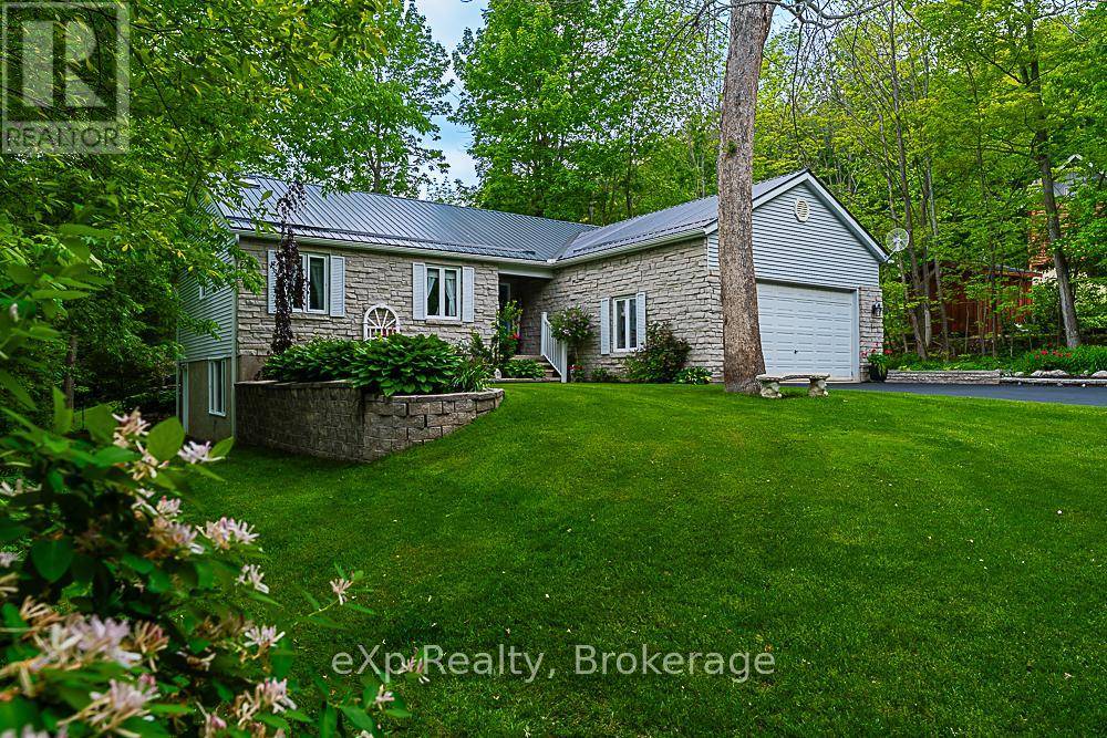 South Bruce Peninsula, ON N0H2T0,5 15TH AVENUE