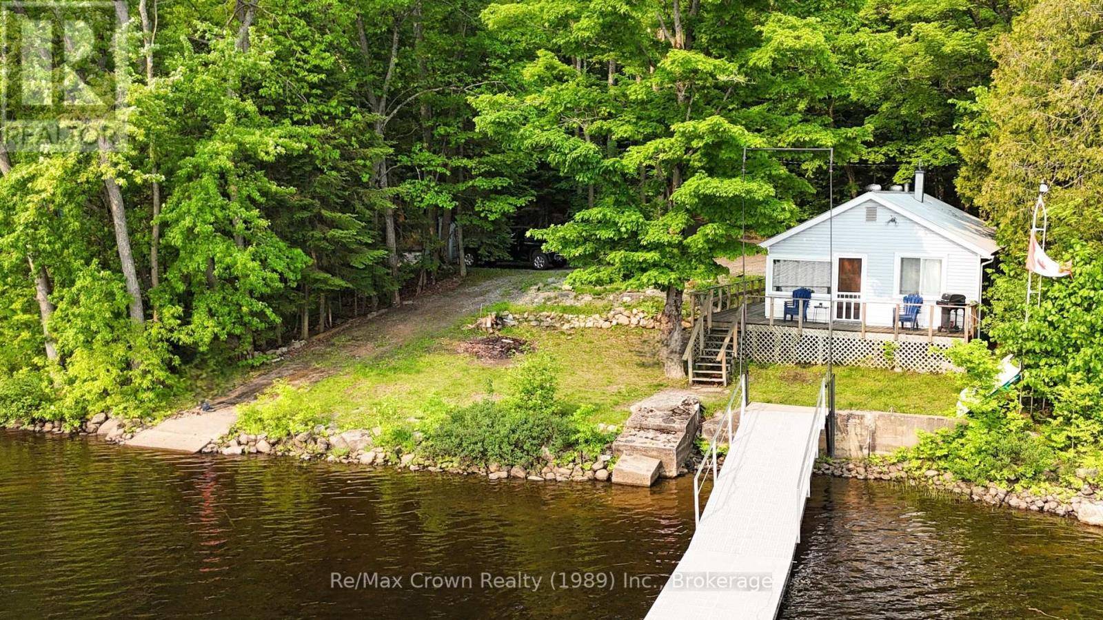 Parry Sound Remote Area (restoule), ON P0H2R0,17 RIVERVIEW LANE
