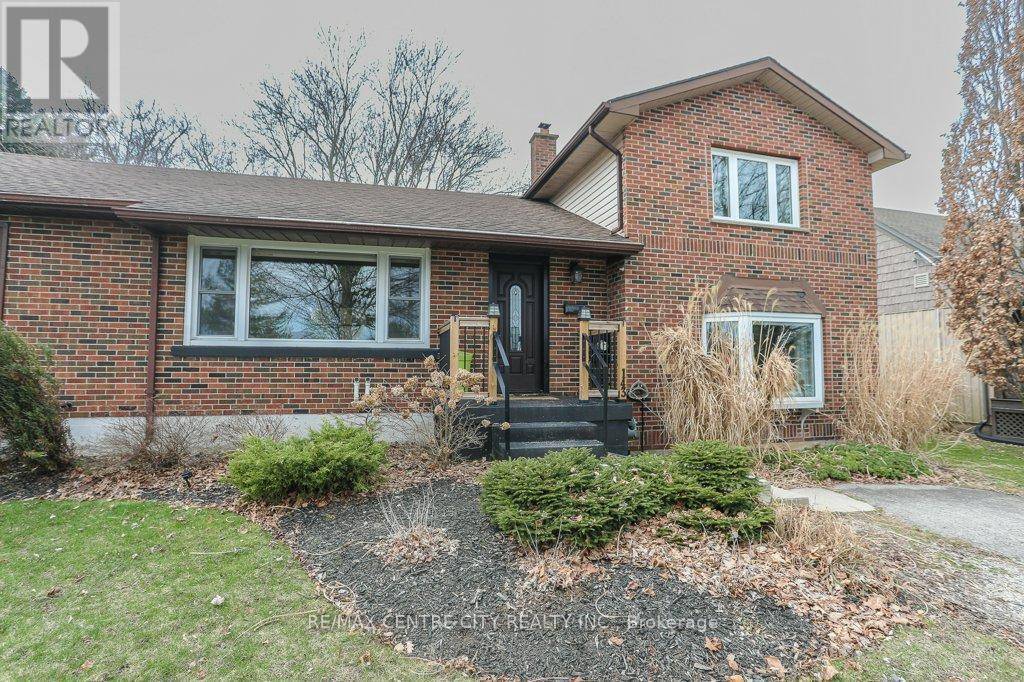 Central Elgin, ON N5R5B1,143 CENTENNIAL AVENUE