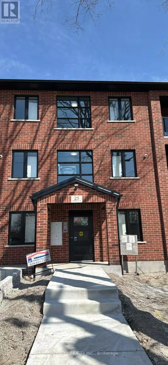 St. Thomas, ON N5P3M7,25 ALEXANDRIA AVENUE