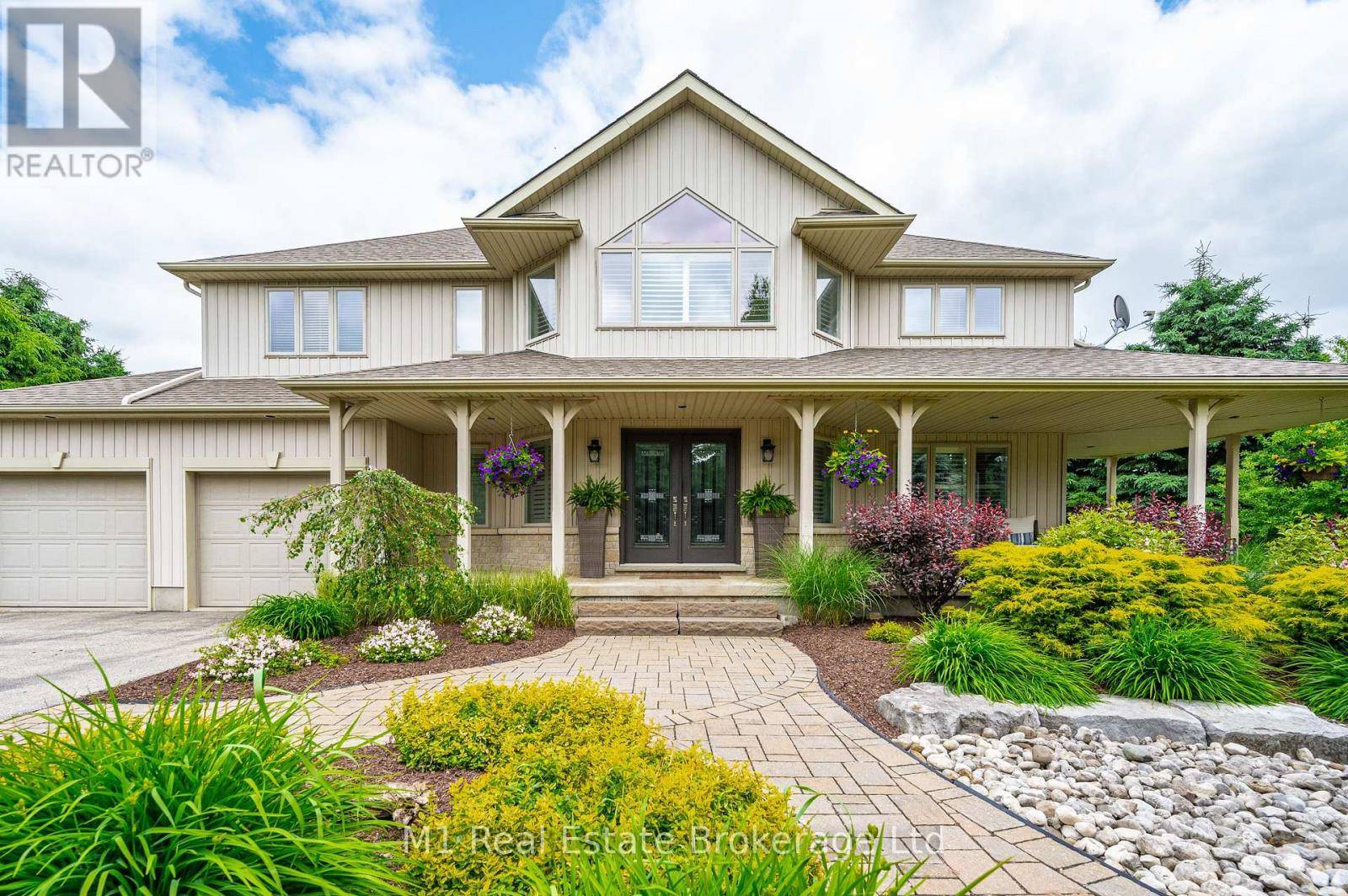 Centre Wellington (fergus), ON N1M1Z8,487 ANDERSON STREET S