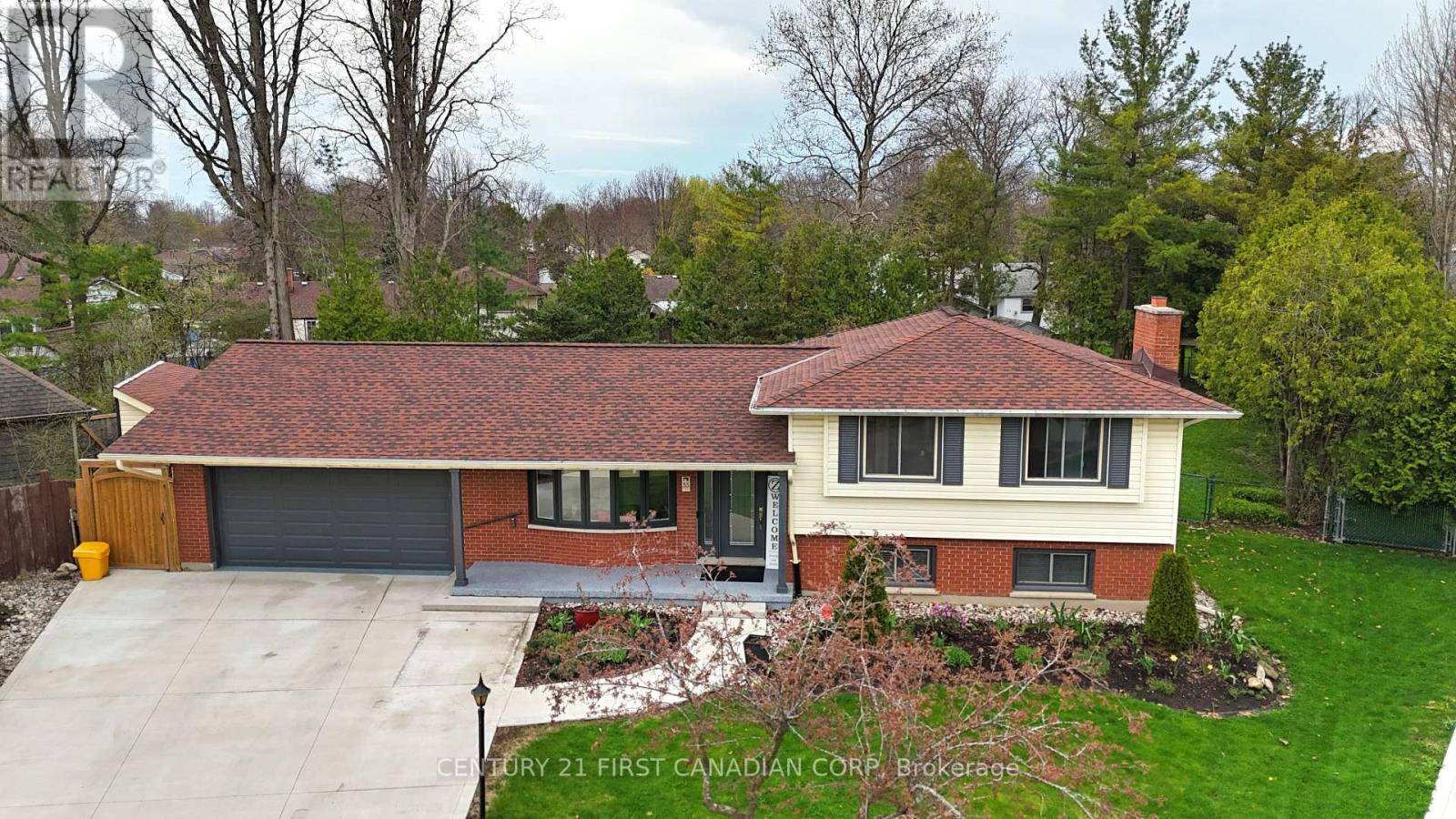 London South (south O), ON N6J2G4,55 St Lawrence PL #Side Split