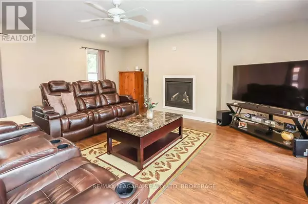 St. Catharines (lakeport), ON L2N3Z6,41 MEADOWVALE DRIVE