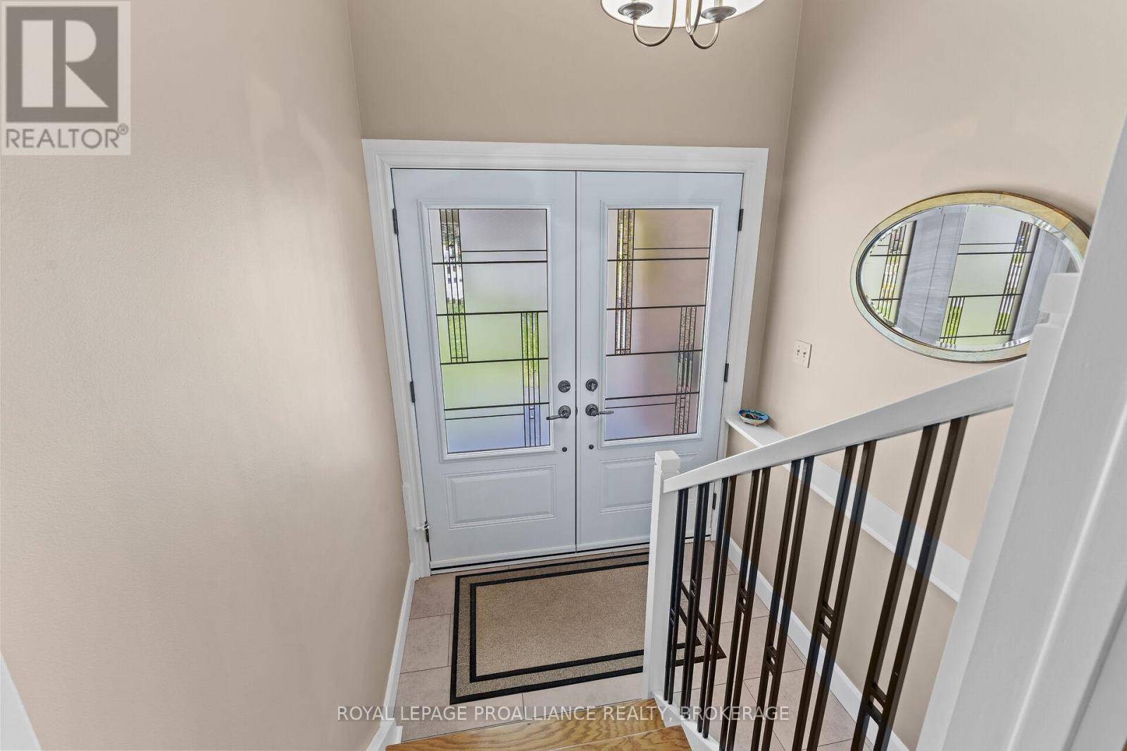 Kingston (central City West), ON K7M1X7,37 ROBERT WALLACE DRIVE