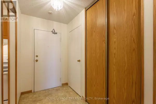 London South (south T), ON N5Z4X7,733 Deveron CRES #310