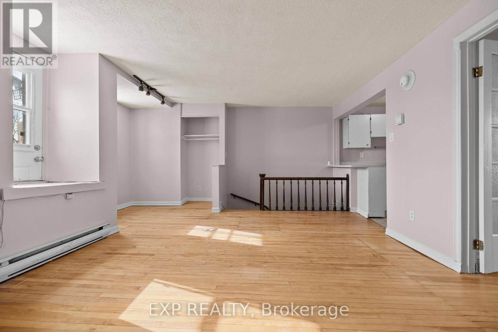 Ottawa, ON K1N6S8,196 OSGOODE STREET