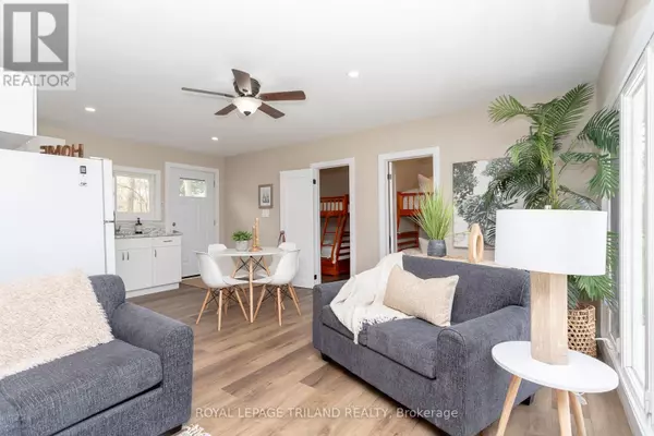 Thames Centre, ON N0L2P0,20927 LAKESIDE DRIVE