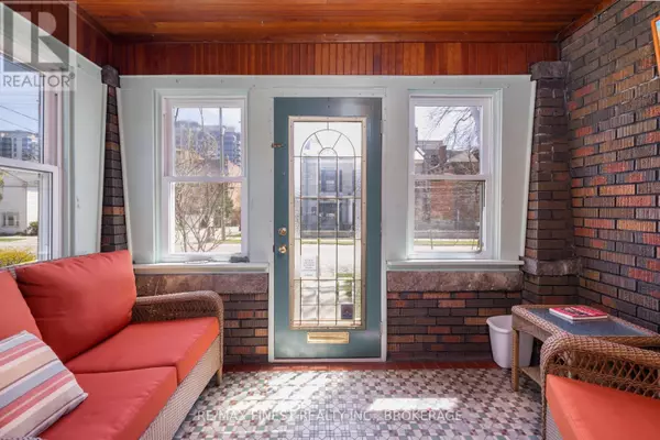 Kingston (central City East), ON K7L3A2,180 KING STREET E
