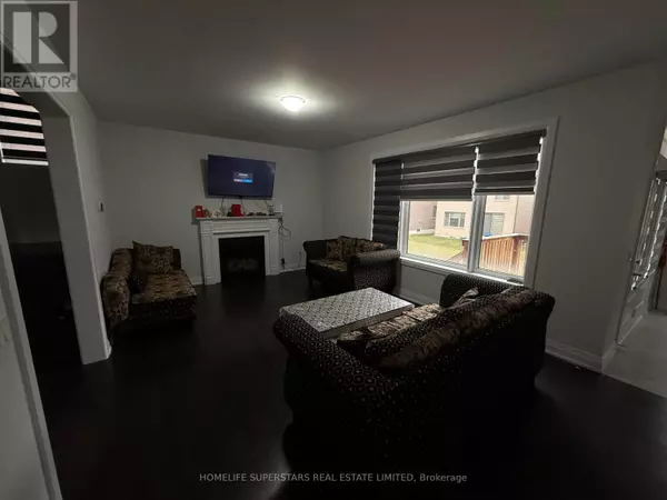 Woodstock (woodstock - North), ON N4T0N1,795 QUEENSTON BOULEVARD