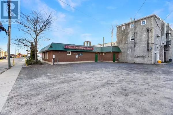 Prescott, ON K0E1T0,102 CENTRE STREET