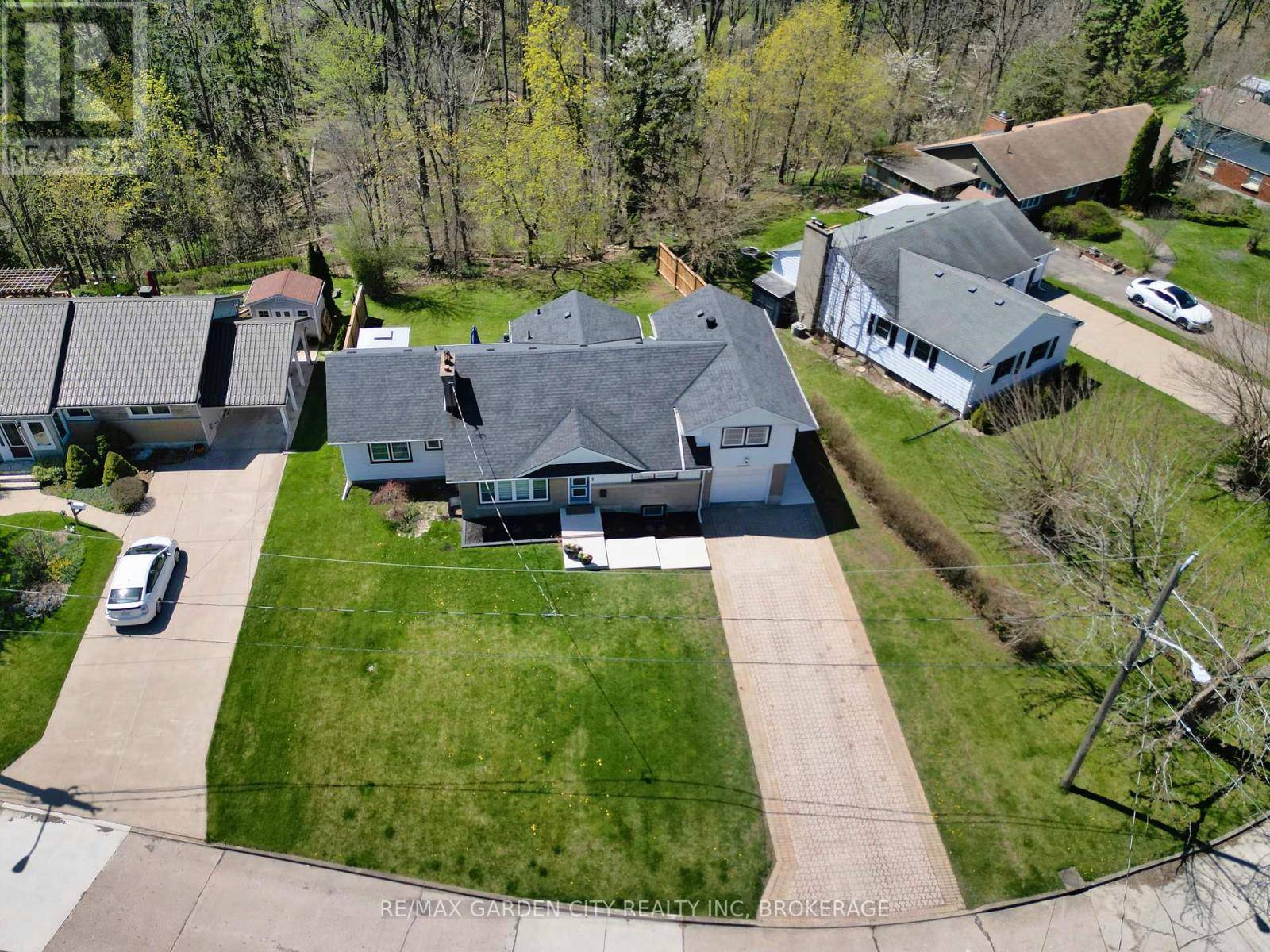 14 ELMRIDGE DRIVE, St. Catharines (glendale/glenridge), ON L2T2A6