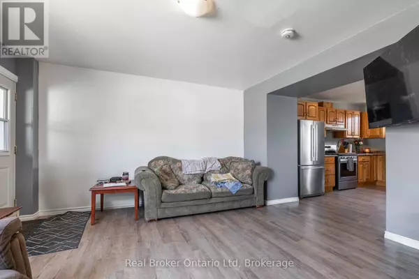 Owen Sound, ON N4K1T8,293 11TH STREET E