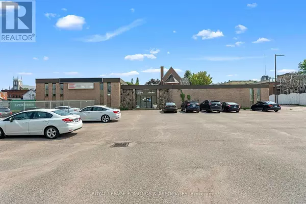 270 LAKE ST #A, B, Pembroke, ON K8A7Y9