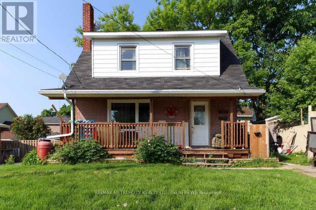 Renfrew, ON K7V2B9,362-370 BALDWIN STREET