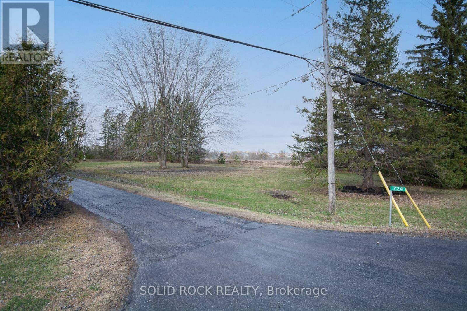 Ottawa, ON K4M1B2,724 RIVER ROAD